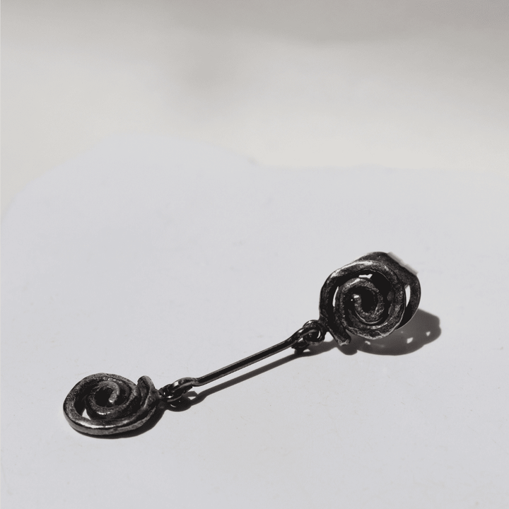 Oboro Women's Medium Dangling Earrings with 925 Silver Spirals