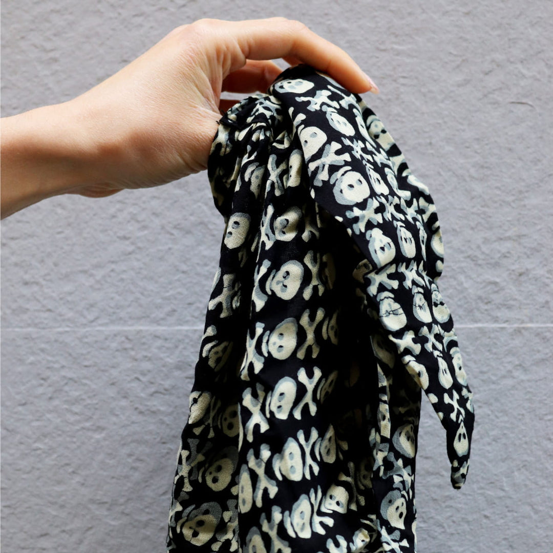 Bandana con estampado de calaveras en 3D