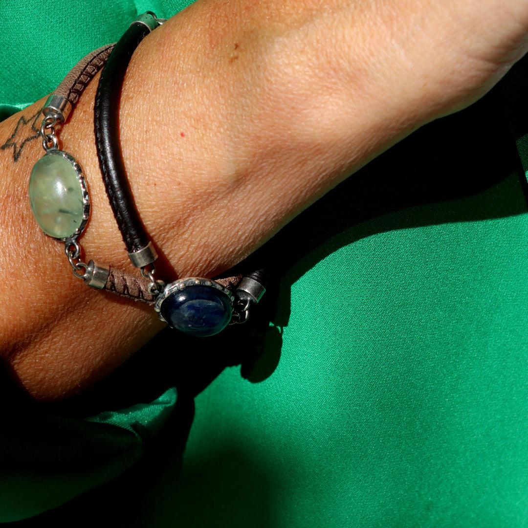 Pulsera Mujer Mu de cuero visón y piedra prehnita