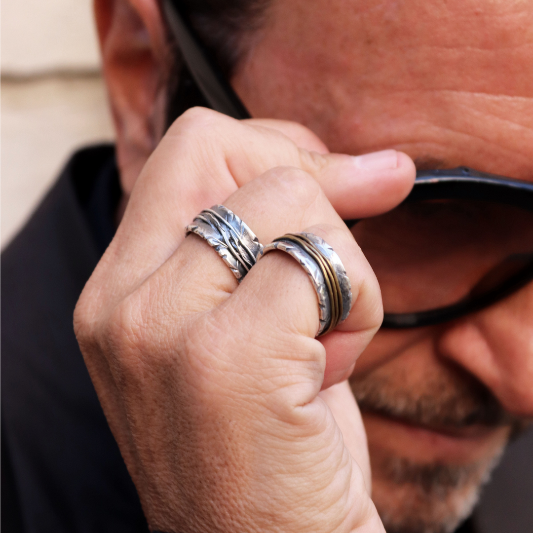 Anillo Hombre Rakka de plata con hilos de bronce
