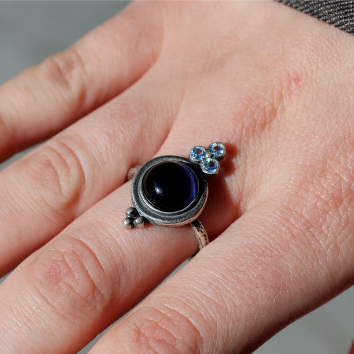 Anillo Mujer Atlas de plata 925 con circonitas zafiro