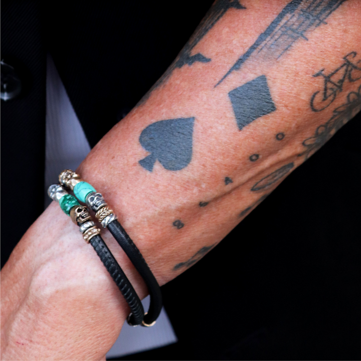 Metsubō leather bracelet with skulls and jade resin