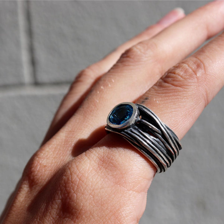 Eras Damenring aus 925er Silber und Aquamarin-Zirkonia