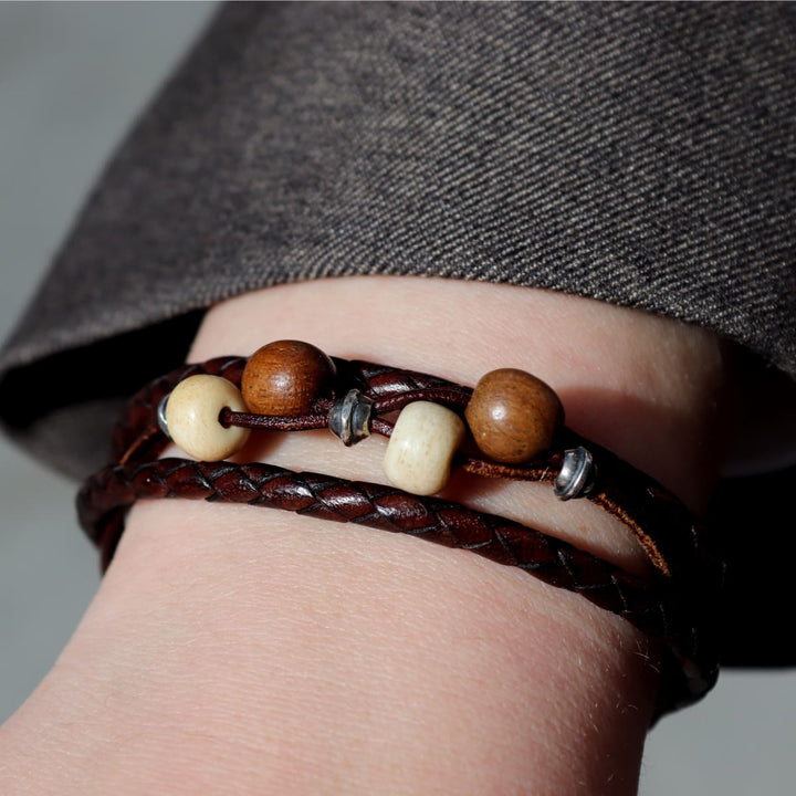 Pulsera Mujer Malia con Plata 925, cuero y perlas de agua dulce