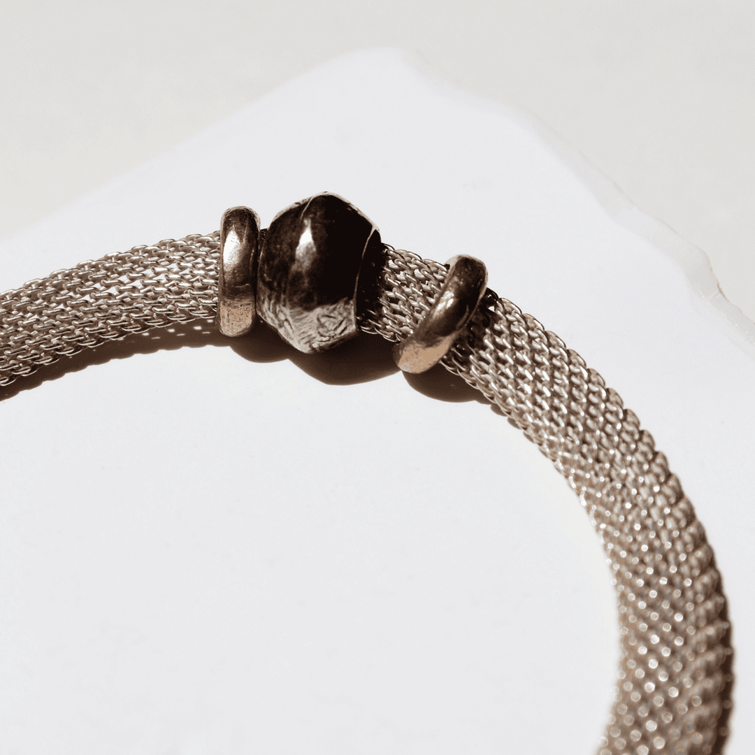 Pulsera Mujer Kori de malla de plata 925 y piezas de plata y bronce