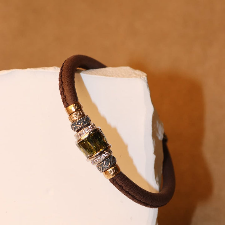 Pulsera Mujer Valyra de cuero con circonita verde y plata 925