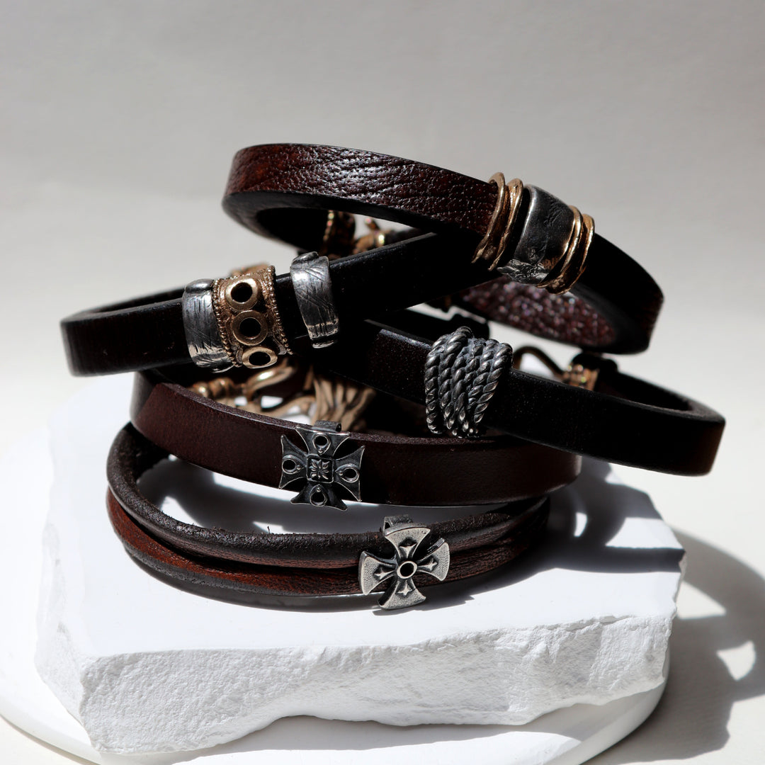 Pulsera Hombre Kokyu de cuero con piezas de plata 925 y bronce