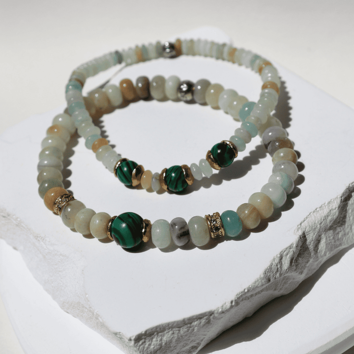 Pulsera de bolas de mujer Sakura de amazonita y jade con piezas de plata 925