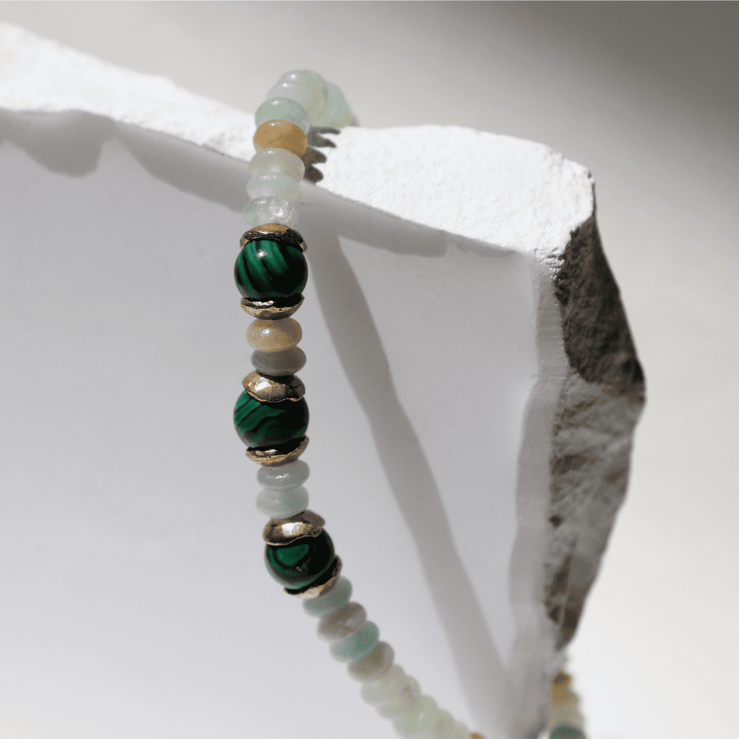 Pulsera de bolas de mujer Sakura de amazonita y jade con piezas de plata 925