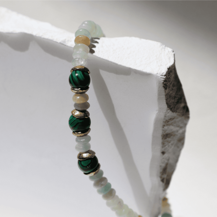 Pulsera de bolas de mujer Sakura de amazonita y jade con piezas de plata 925