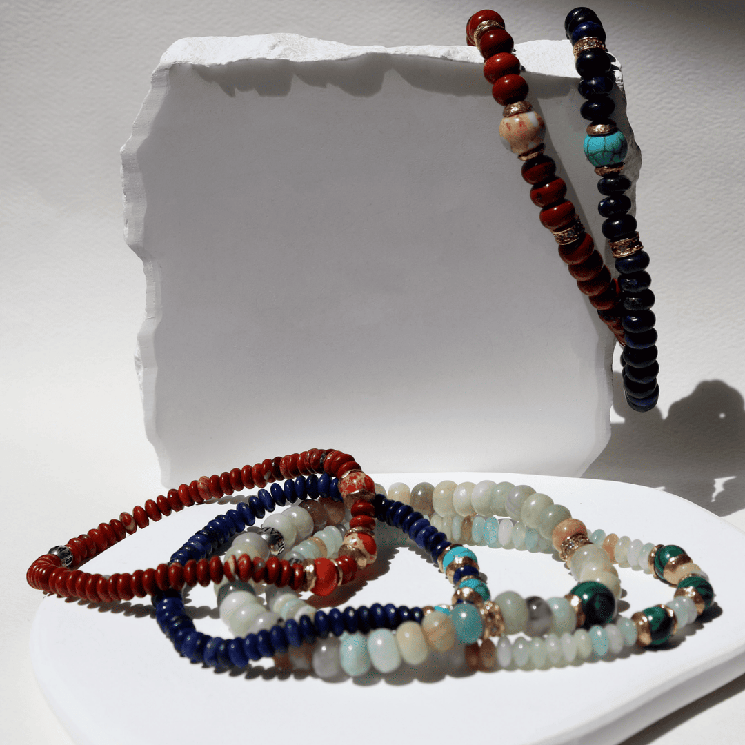 Pulsera de bolas de mujer Hakanai de lapizlázuli y turquesa con piezas de plata 925