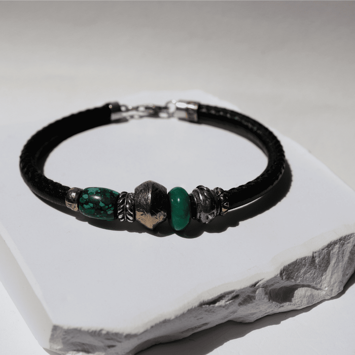 Pulsera Hombre Kogarashi de cuero con bronce y jade
