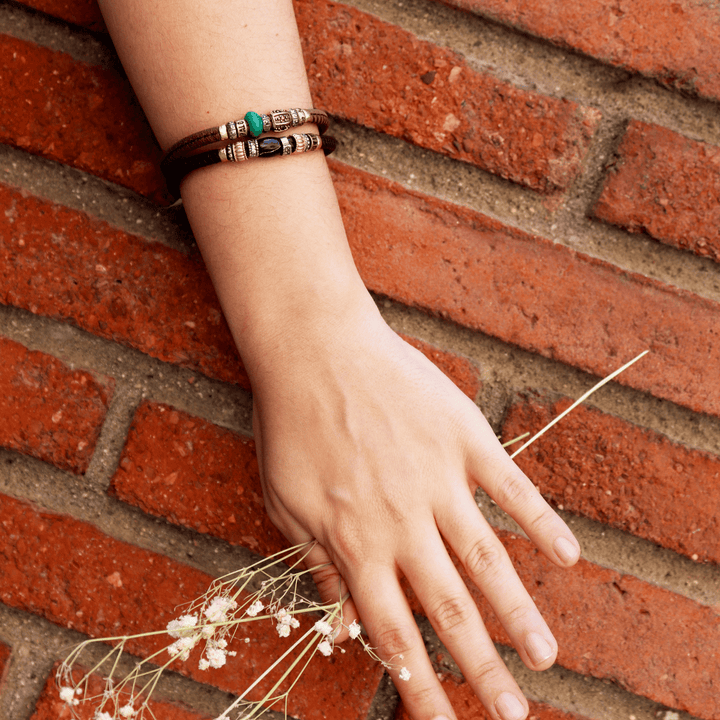 Pulsera Mujer Cibeles de cuero negro y plata 925