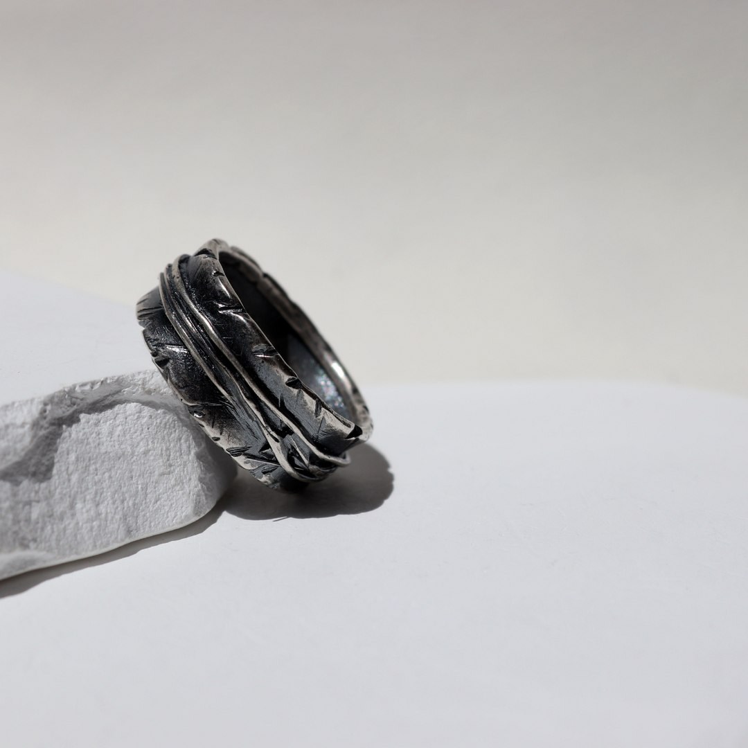 Anillo Hombre Shizen con hilos de plata 925