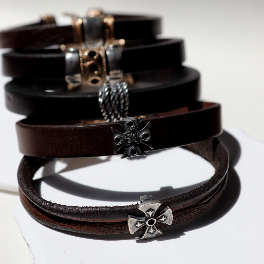 Chikara Men's Leather Bracelet with 925 Silver Cross