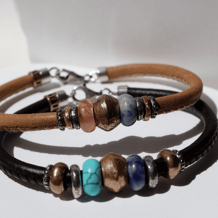 Kaze Damen-Lederarmband mit bronzenen und türkisfarbenen Stücken