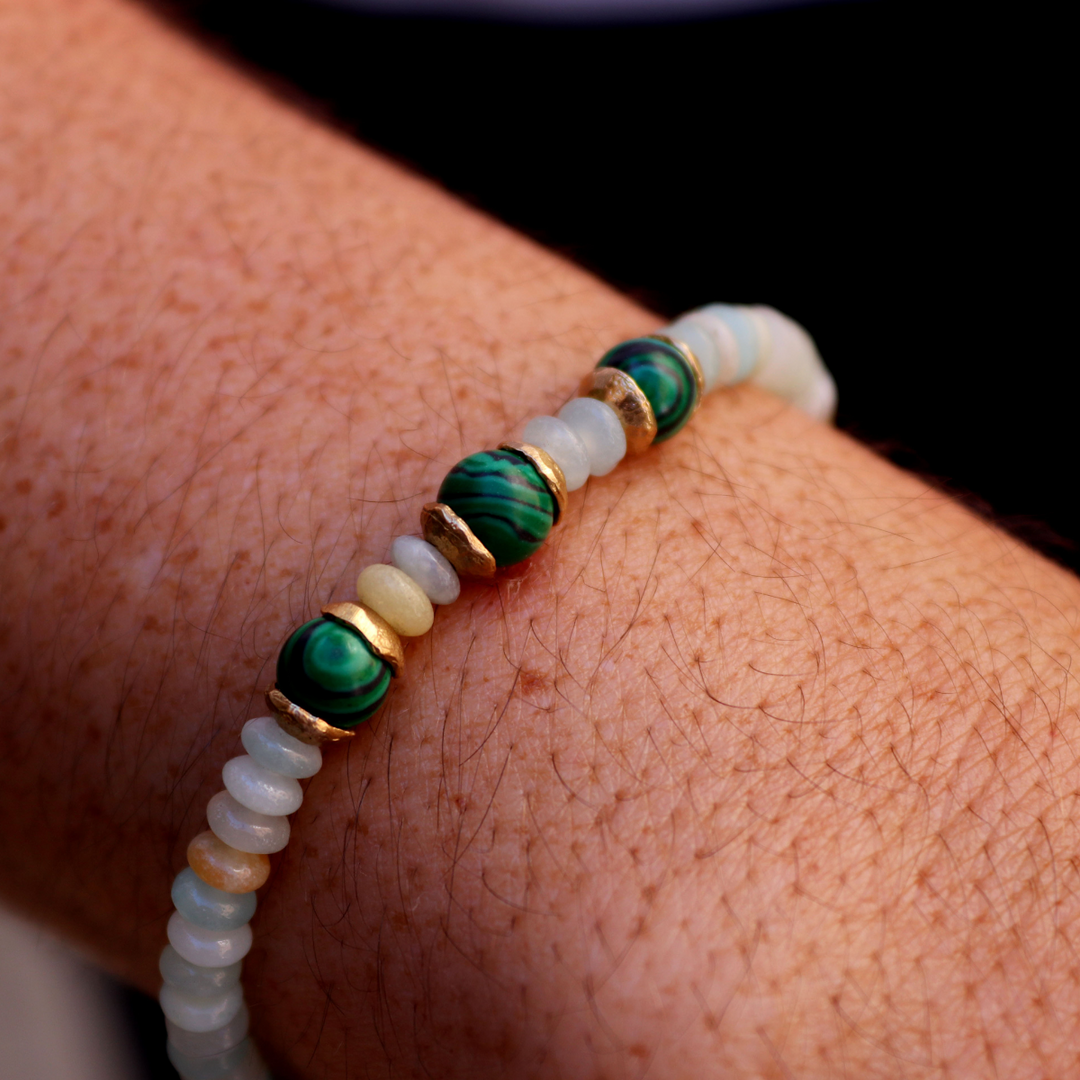 Pulsera de bolas de mujer Sakura de amazonita y jade con piezas de plata 925