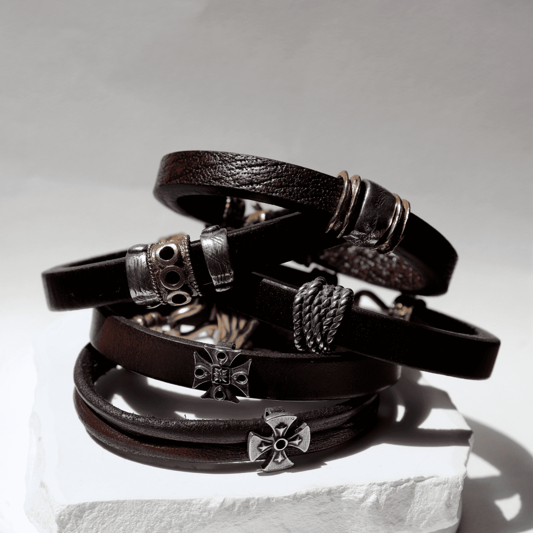 Pulsera Hombre Ryomen de cuero con piezas de plata 925 y bronce