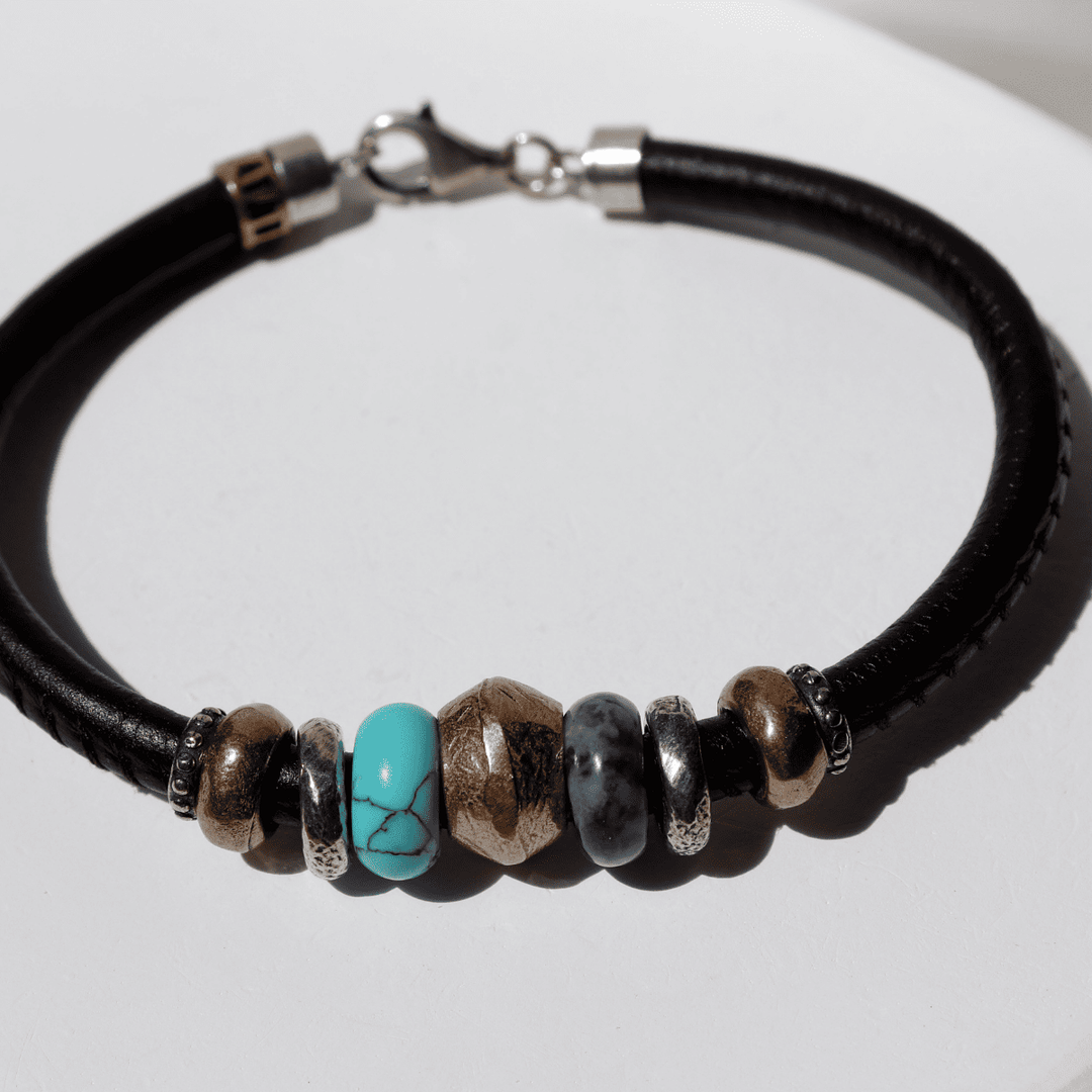 Kaze Damen-Lederarmband mit bronzenen und türkisfarbenen Stücken