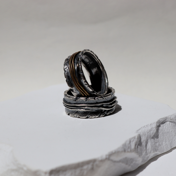 Anillo Hombre Shizen con hilos de plata 925