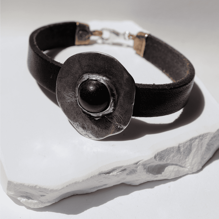 Hagane Damen-Lederarmband mit 925er Silber und Onyx-Mitte