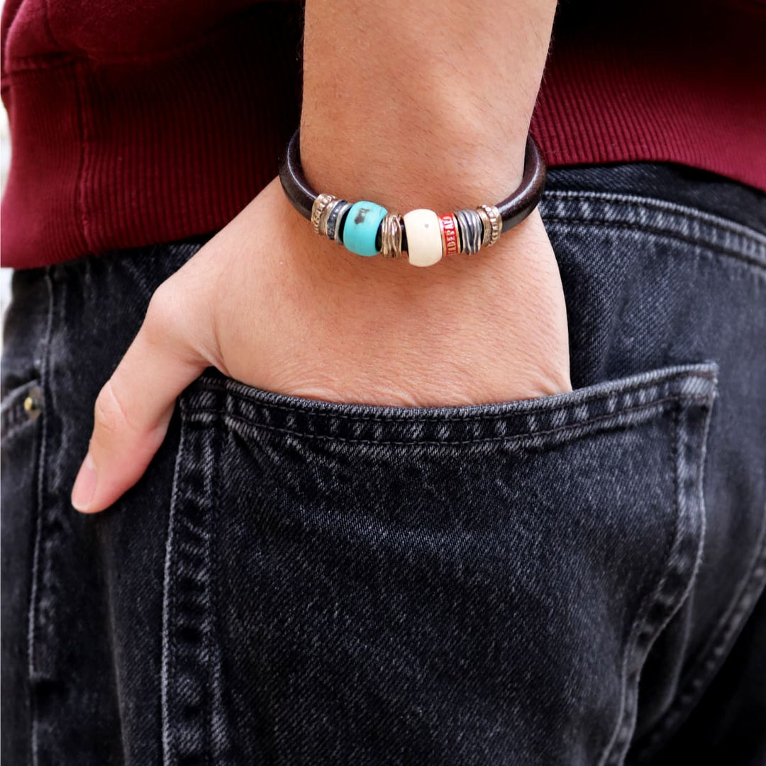 Pulsera Hombre Aland de cuero con resina turquesa y blanca