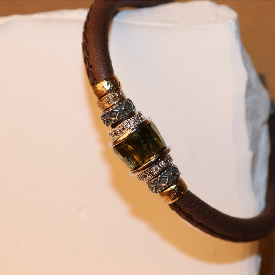 Pulsera Mujer Valyra de cuero con circonita verde y plata 925