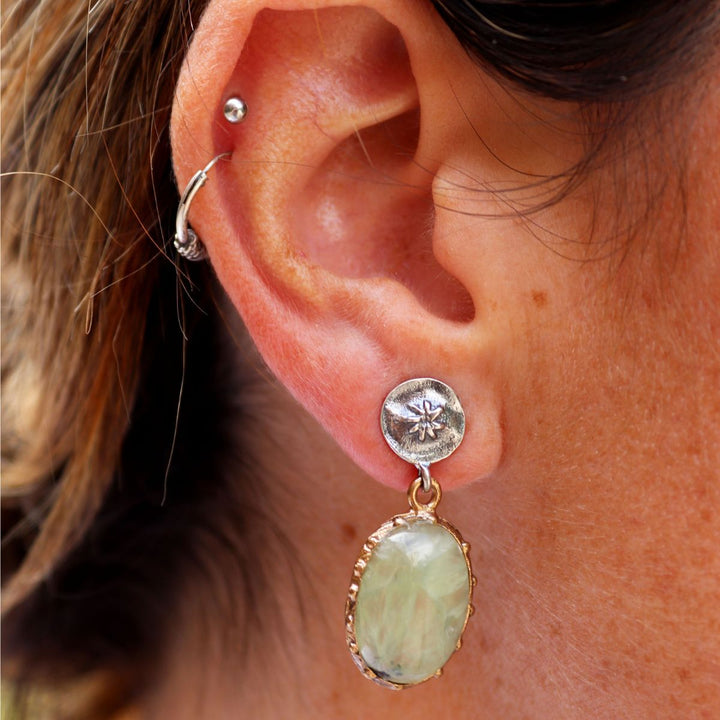 Pendientes Mujer Mu de plata 925 y piedra ovalada prehnita