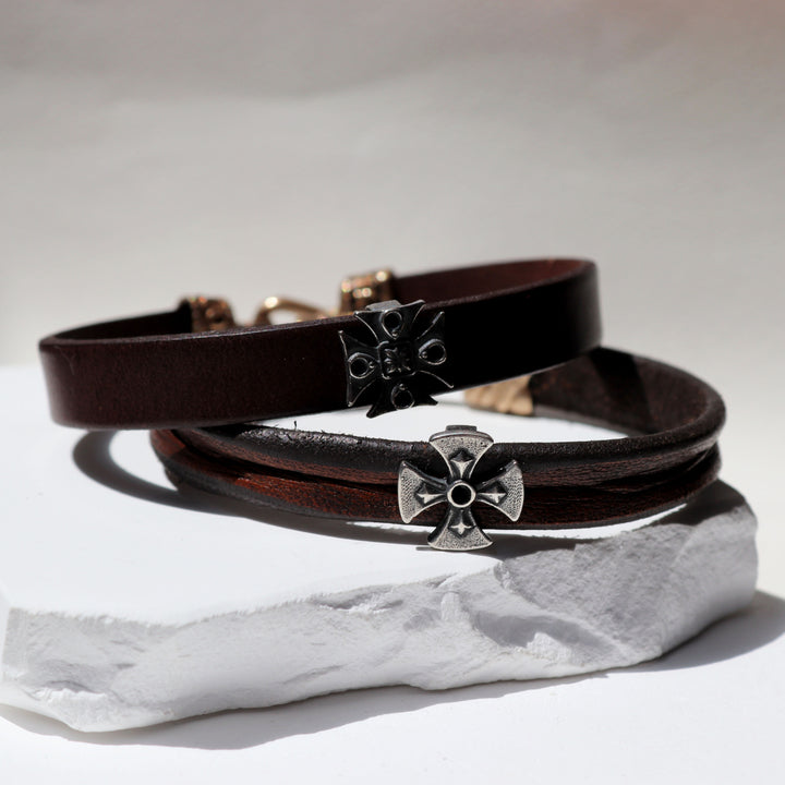 Pulsera Hombre Shibumi de cuero con cruz de plata 925
