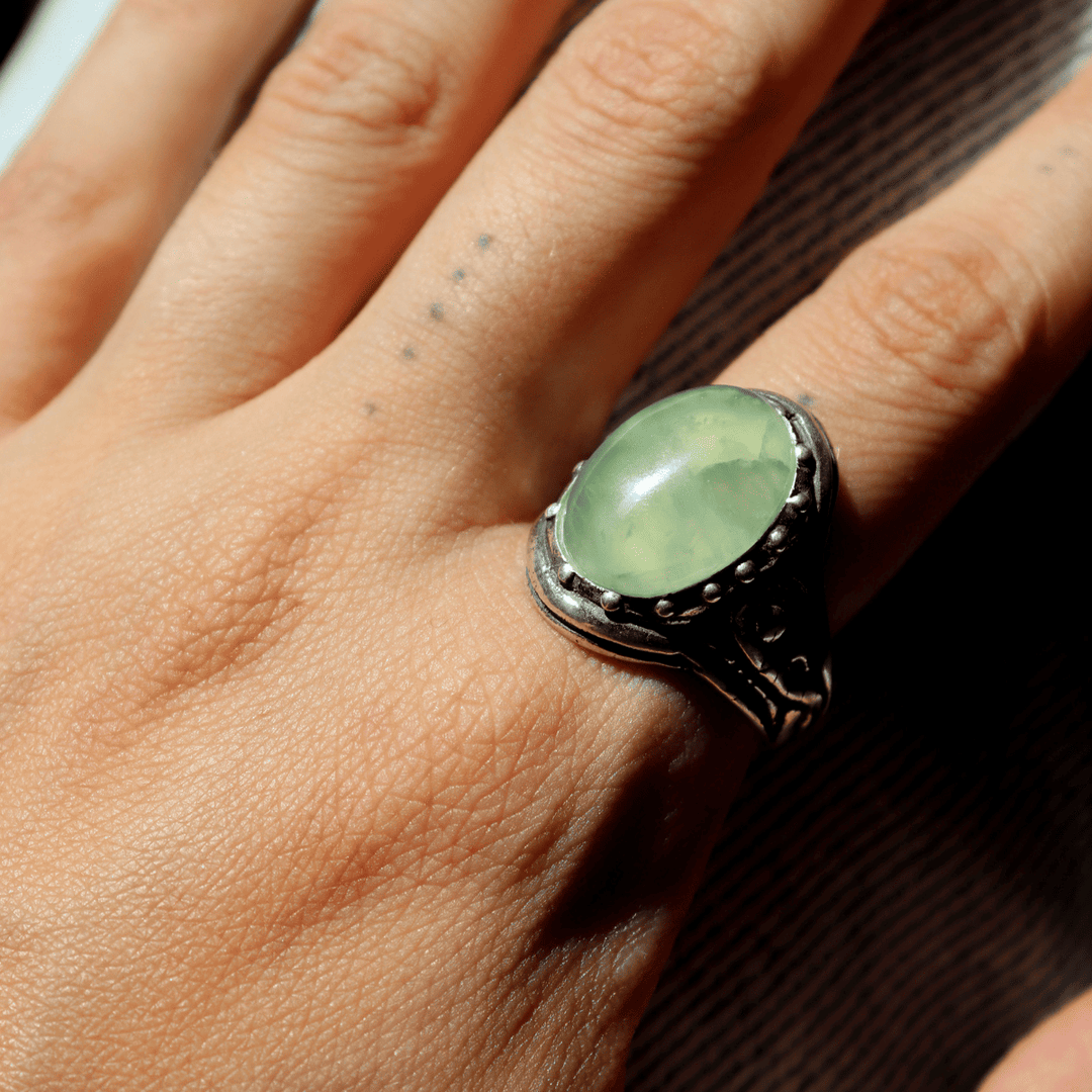 Mu Women's Ring in 925 silver and prehnite 