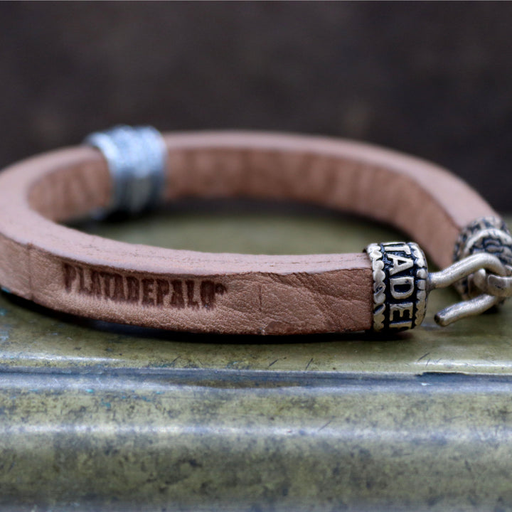 Pulsera Hombre Jisei de cuero marrón y centro de plata 925