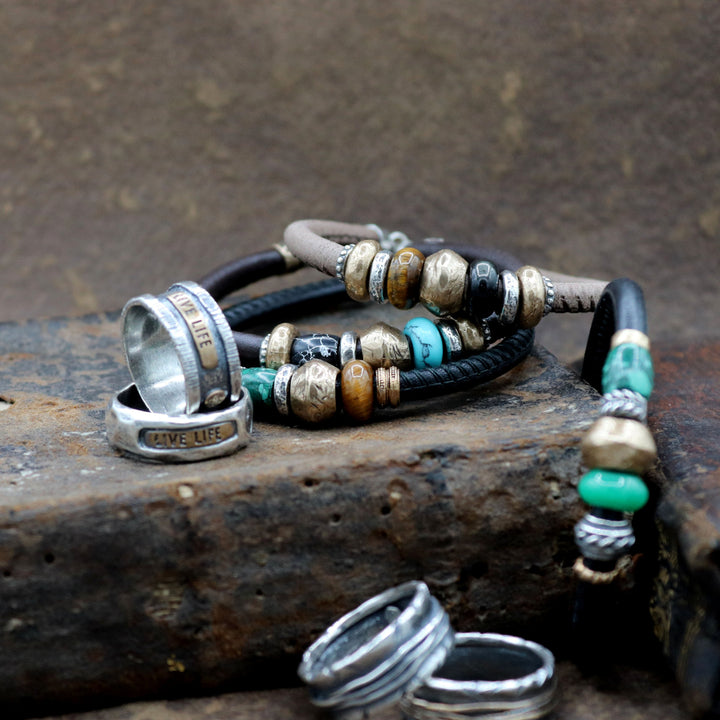 Pulsera Hombre Oborozuki de cuero con turquesa y bronce