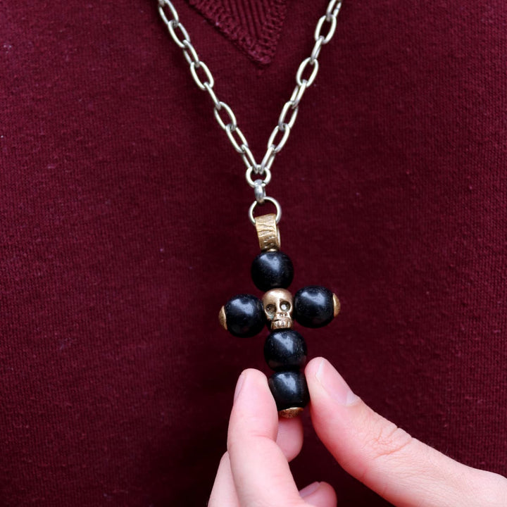 Collar Grafton Calavera de plata 925 con cruz de ónix
