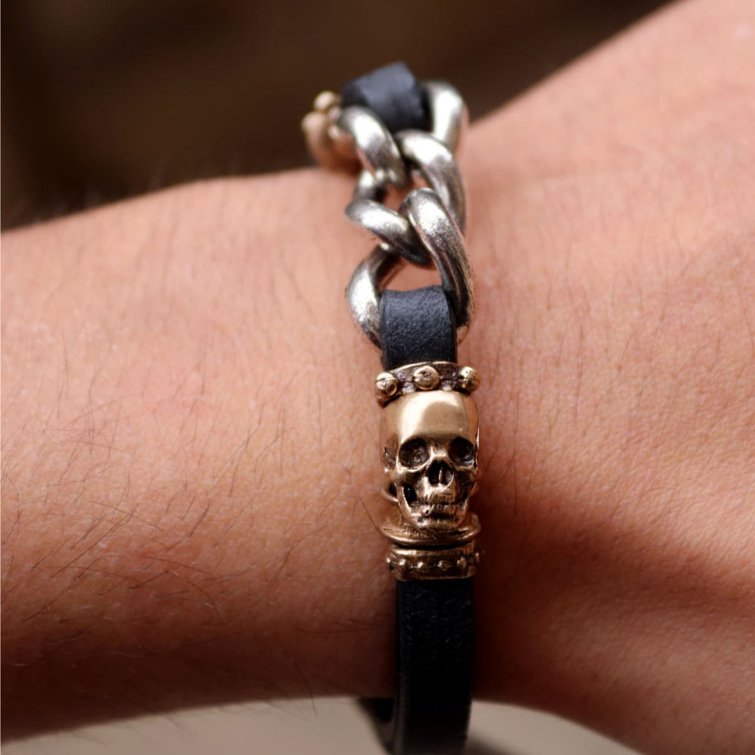 Armoni Skull Leather Bracelet
