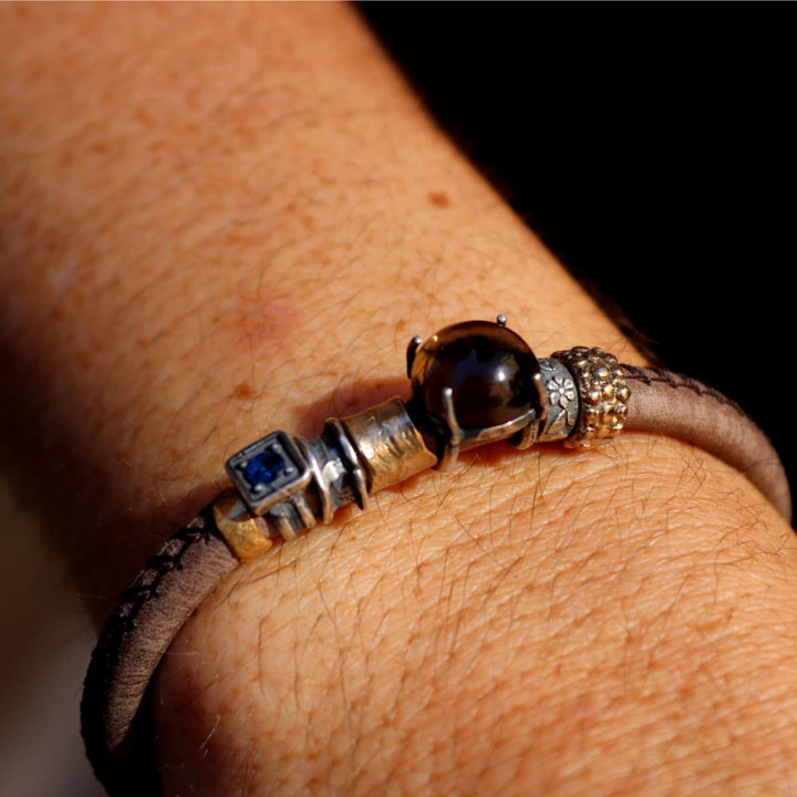 Pulsera Mujer Tenshi de cuero y cuarzo fumé
