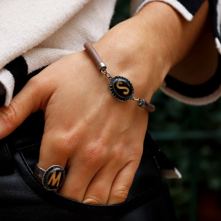 Junkan Damen-Lederarmband mit Anfangsbuchstaben