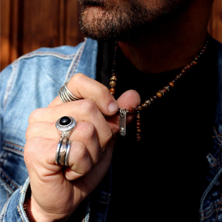 Collar Calavera Cúrcuma "live life" de Ojo de Tigre, Bronce y Plata 925