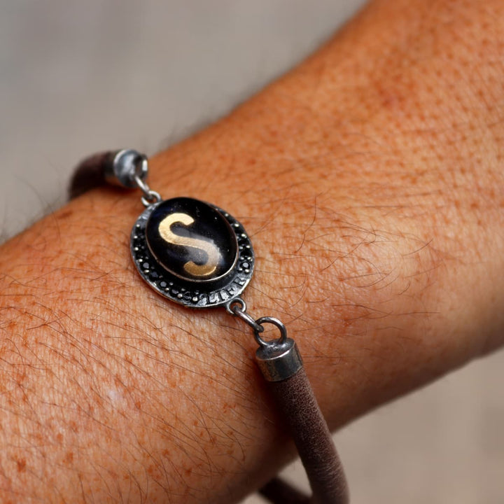 Junkan Damen-Lederarmband mit Anfangsbuchstaben