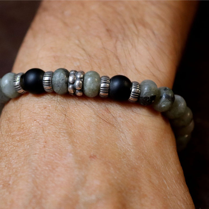 Pulsera de bolas hombre Hozuki de labradorita y ónix con plata 925