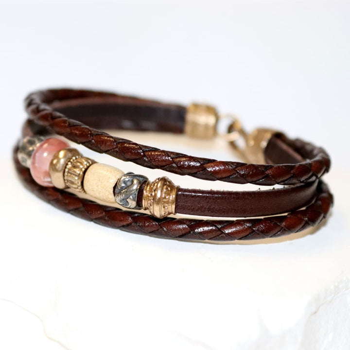 Pulsera Kalila con Plata 925, cuero y perlas de agua dulce