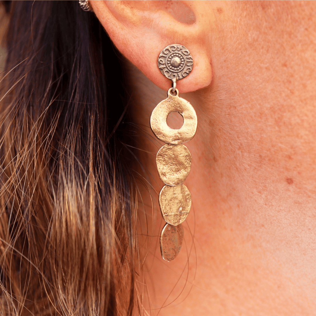 Tekko Damen-Ohrringe mit hängenden bronzenen Kreisen