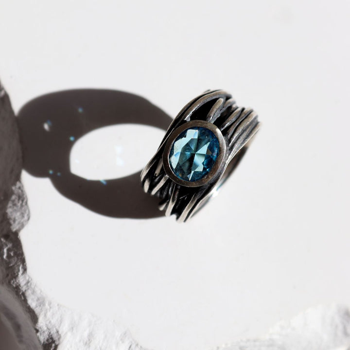 Eras Damenring aus 925er Silber und Aquamarin-Zirkonia