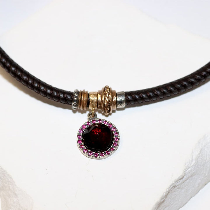 Collar Mujer Sienna de Plata 925 con circonitas granate cuero