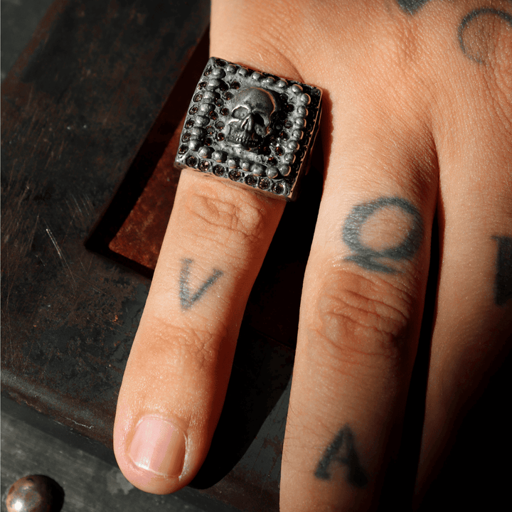 Anillo Calavera Bretagne