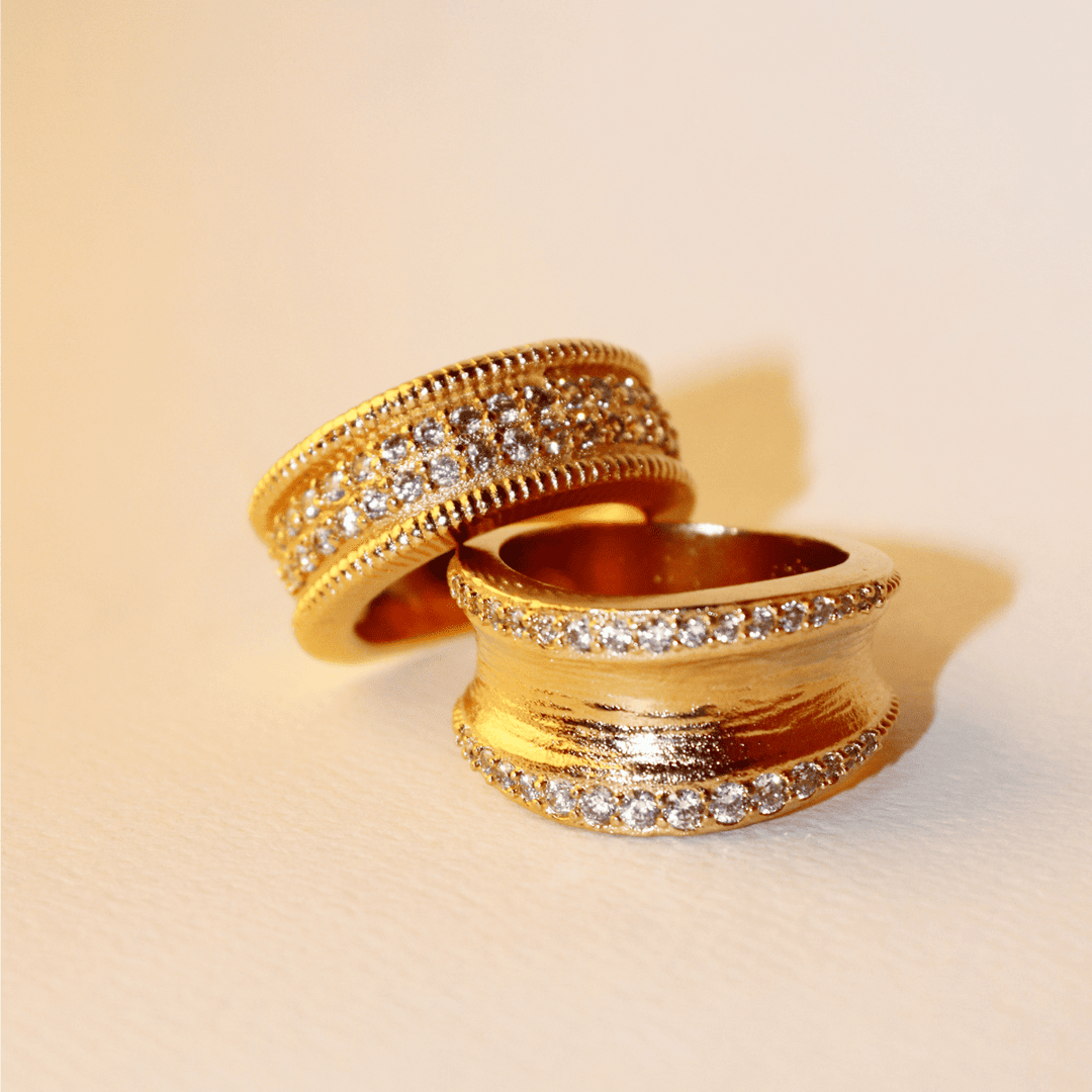 Anillo Mujer Rosalía con baño de oro amarillo y circonitas blancas