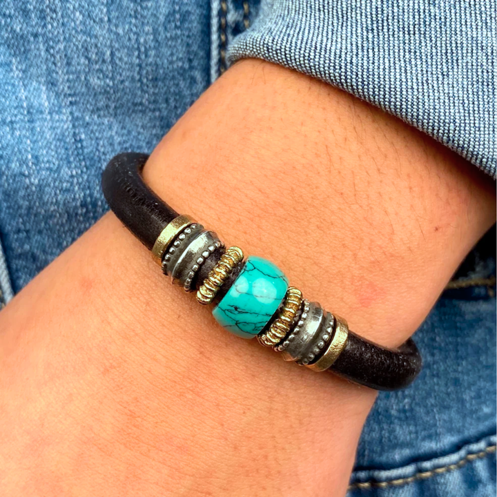 Tomas men's bracelet in black leather and turquoise
