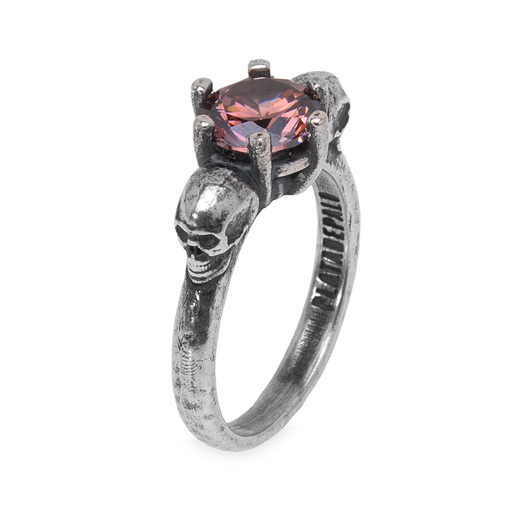 Izanami-Ring mit zwei Totenköpfen aus 925er Silber und Granatstein