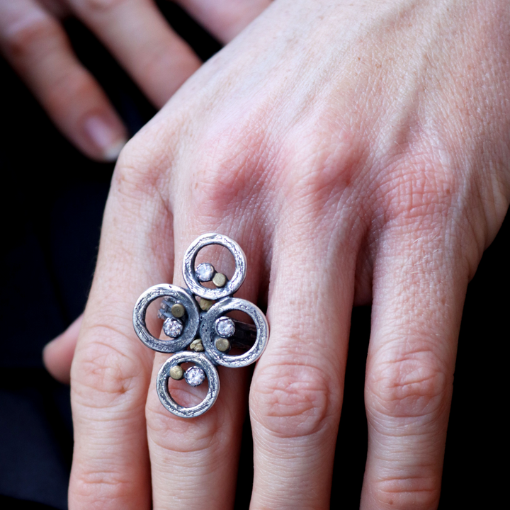 Anillo Mujer Enrai con espirales de plata 925 y puntos de bronce y cironita