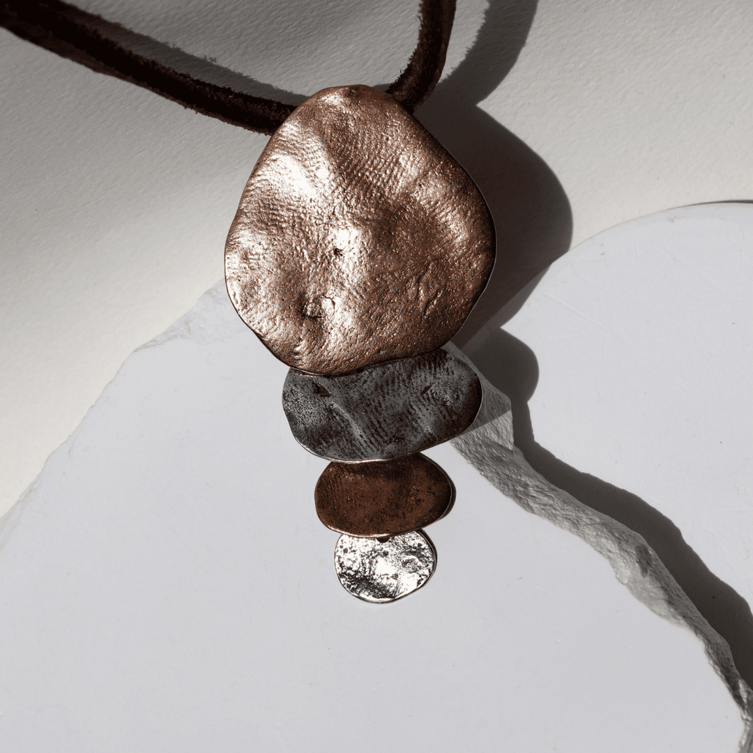 Zenchi Damen-Lederkette mit Anhänger aus Bronze und 925er Silber