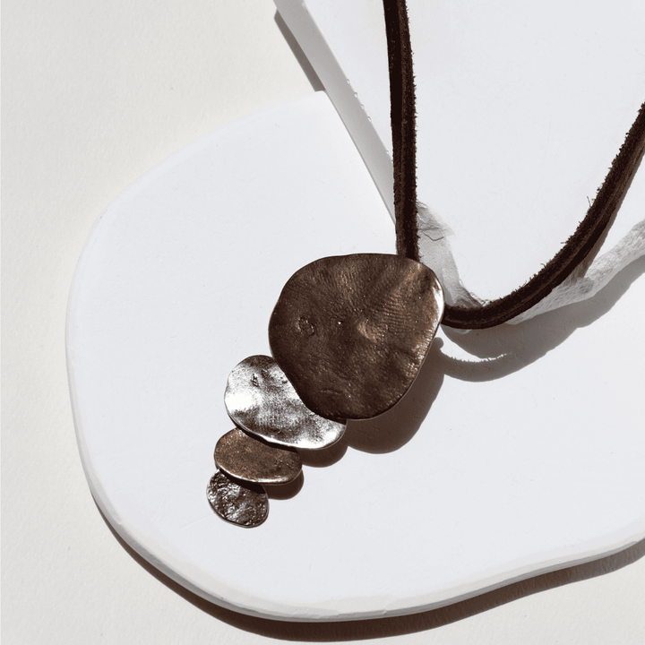 Zenchi Damen-Lederkette mit Anhänger aus Bronze und 925er Silber